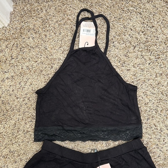 Black pajama short set trimmed in lace. Sz 4 missguided. - Picture 3 of 5